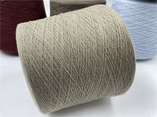 Оливковая бобинная пряжа Loro Piana 2/27 кашемир (100%) 1350м/100 230839 - фото 9092
