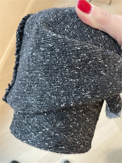 PIGALLE твид 55% шерсть 25% шелк 10% па 10% вискоза 750м/100 черно-белый 557/24