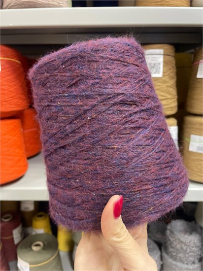 Фиолетовая бобинная пряжа Cash Tweed кашемир (62%) хлопок (22%) па (16%) 551088