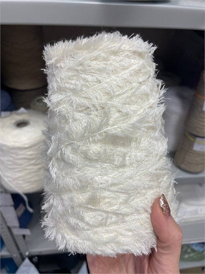 Белая бобинная пряжа Pelliccetta Real Chic меринос (54%) хлопок (30%) па (10%) 3173