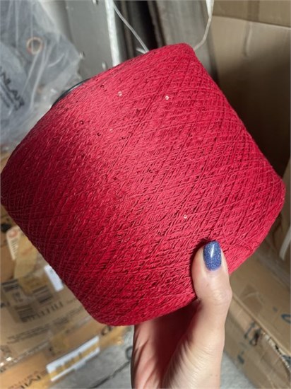 Lino Paillettes  85% лен 15% па плюс пайетки   450м/100г Красный , пайетки в цвет BOT_5096