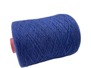 {{photo.Alt || photo.Description || 'Синяя пряжа на бобинах Superlamb Filato шерсть ягненка (100%)'}}