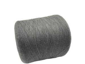 {{photo.Alt || photo.Description || 'Серая пряжа на бобинах Puro Stock Yarn меринос (100%)'}}