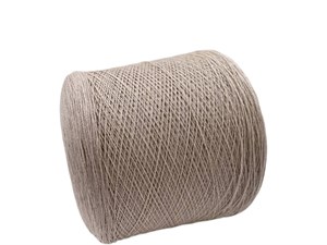 {{photo.Alt || photo.Description || 'Бежевая пряжа на бобинах Cashmere Todd Duncan кашемир (100%)'}}
