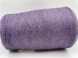 {{photo.Alt || photo.Description || 'Сиреневая бобинная пряжа Almond Loro Piana кашемир (60%) альпака (40%)'}}