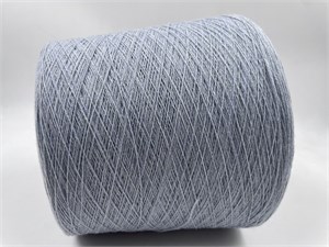 {{photo.Alt || photo.Description || 'Голубая бобинная пряжа Loro Piana 2/27 кашемир (100%) 1350м/100'}}