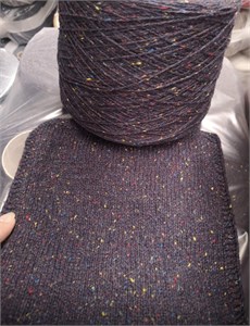 {{photo.Alt || photo.Description || 'TWEEDWOOL 70% меринос 30% шелк 400м/100 сине-коричневый'}}