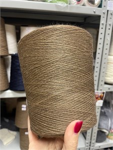 {{photo.Alt || photo.Description || 'Коричневая бобинная пряжа Cashwool Zegna Baruffa меринос (100%)'}}