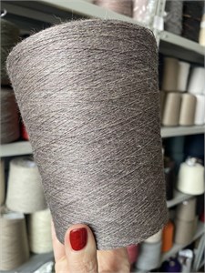 {{photo.Alt || photo.Description || 'Classick 70%Меринос 30%Шелк 1400м/100г Серый'}}