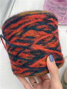 {{photo.Alt || photo.Description || 'STAMPATO 50%Меринос 12%Альпака 20%Акрил 18%Полиамид 200 оранжевый'}}