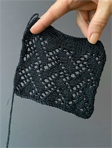 {{photo.Alt || photo.Description || 'REGINELLA 70% Шелк 30% хлопок 450м/100г изумрудно-зеленый'}}