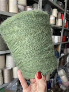 {{photo.Alt || photo.Description || 'SOFT-ANDE 3000 70% альпака сури, 30% Меринос 300м/100г Зелёный'}}