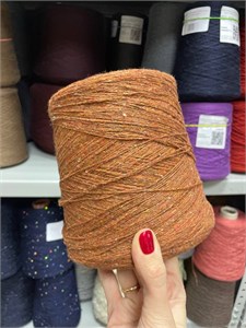 {{photo.Alt || photo.Description || 'PIGALLE твид 55% шерсть 25% шелк 10% па 10% вискоза 750м/100 рыжий'}}