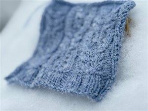 {{photo.Alt || photo.Description || 'Royal 50% кашемир 30% шелк 20% шерсть 700м/100 серо-голубой'}}